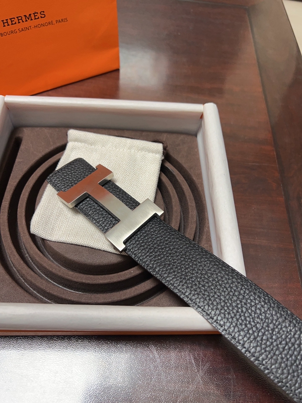 エルメスベルト正面デザイン